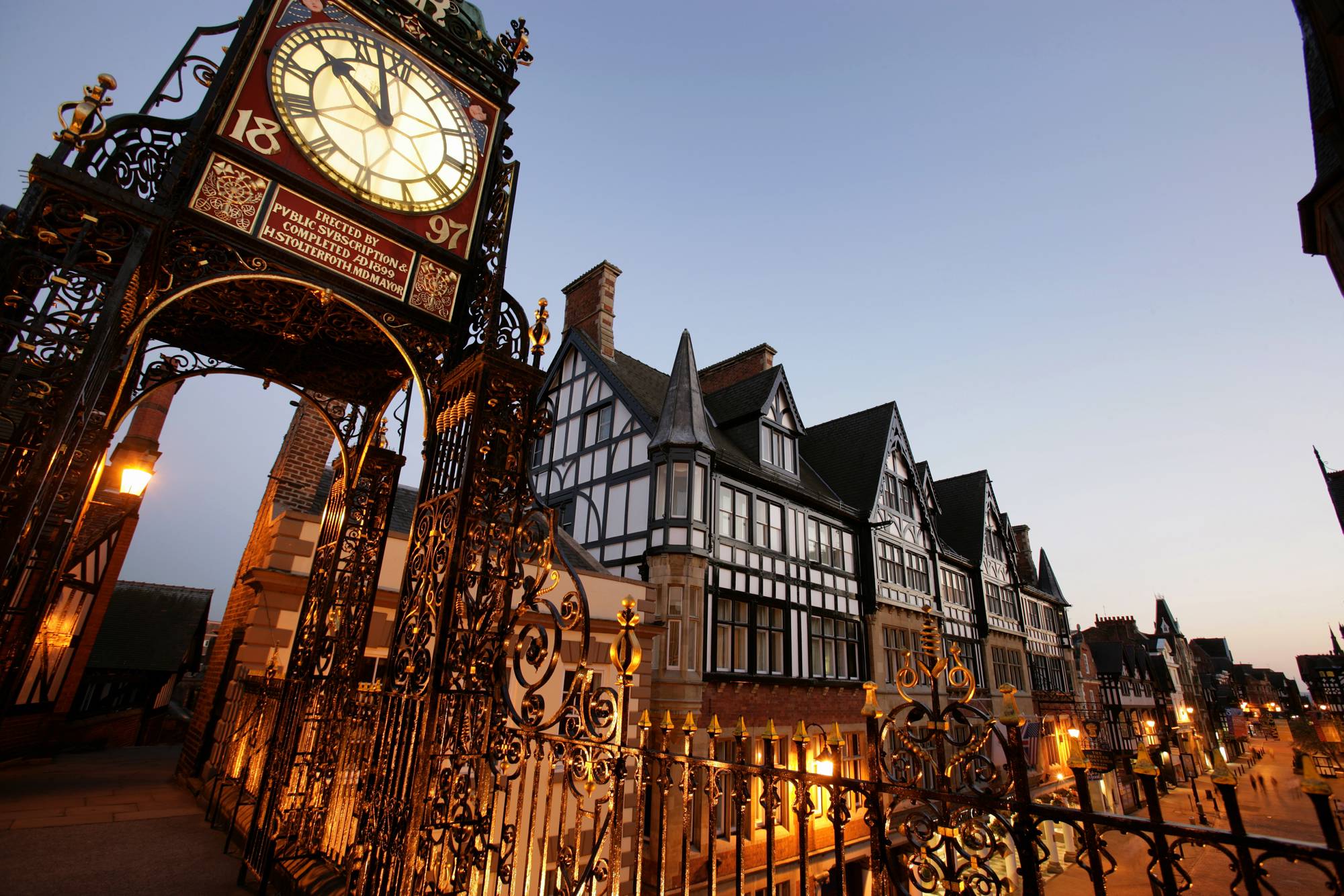 Chester england. Город Честер Англия. Честер Англия достопримечательности. Чешир Англия. Город Честер Англия достопримечательности.